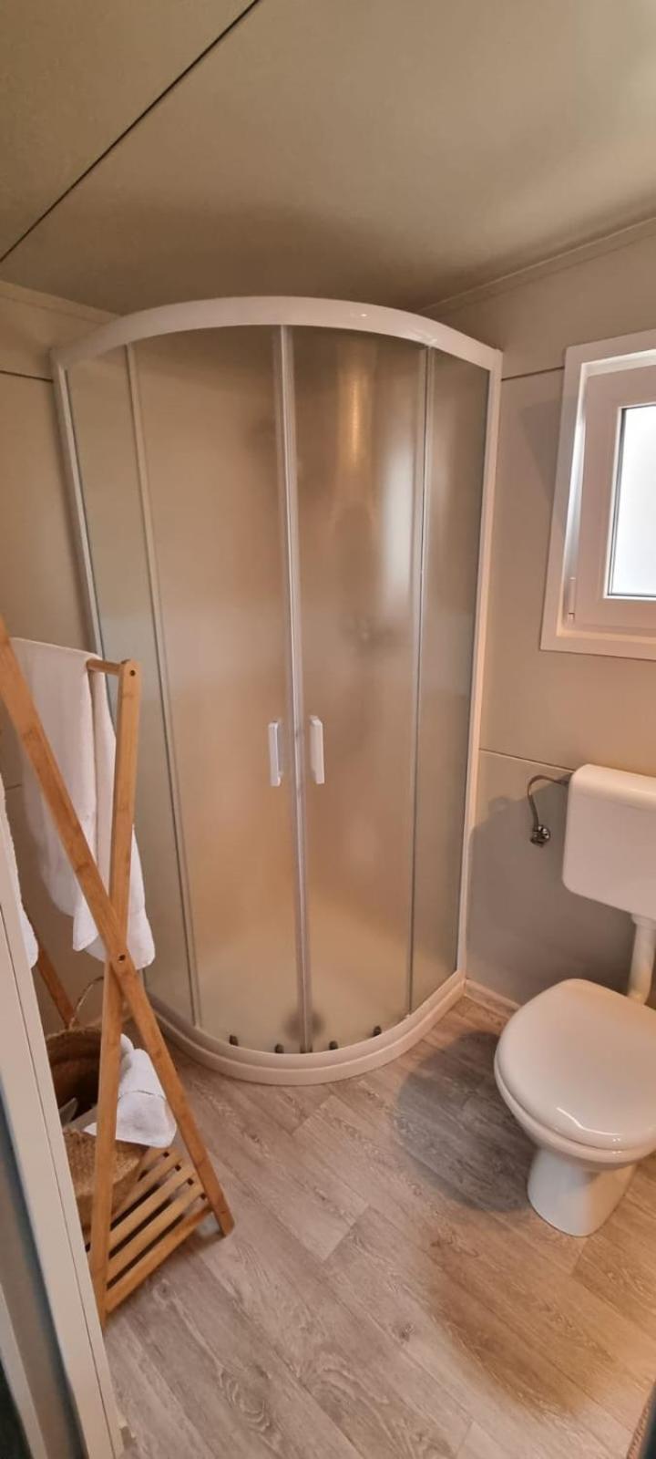 Rasin Mobile Homes Пакоштане Экстерьер фото